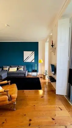 Apart Daire, 2 Yatak Odası, Balkon, Bahçe Manzaralı