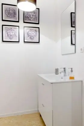 Apart Daire, 2 Yatak Odası, Balkon, Bahçe Manzaralı