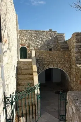 Exclusive Kır Evi, 2 Yatak Odası, Tepe Manzaralı, Avlu