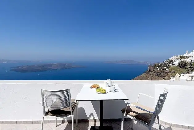 Studio with Caldera View