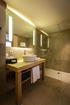 Deluxe Tek Büyük Yataklı Oda, Balkon