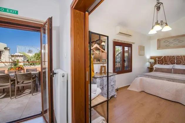 Villa, 5 Yatak Odası, Şömine