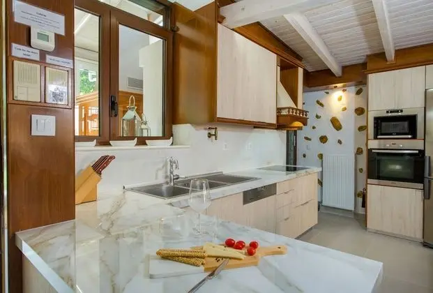 Villa, 5 Yatak Odası, Şömine