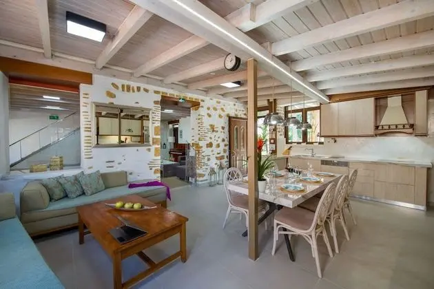Villa, 5 Yatak Odası, Şömine