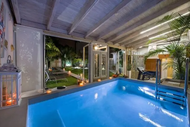Villa, 5 Yatak Odası, Şömine