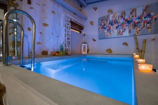 Villa, 5 Yatak Odası, Şömine