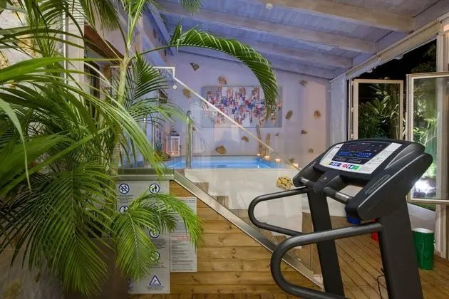 Villa, 5 Yatak Odası, Şömine