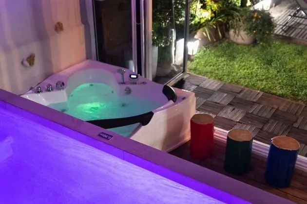 Villa, 5 Yatak Odası, Şömine
