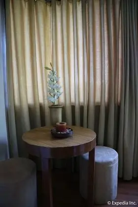 Standard Süit, Sigara İçilmez