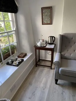 Tek Büyük veya İki Ayrı Yataklı Oda, Banyolu/Duşlu, Avlu Manzaralı (Gittisham)