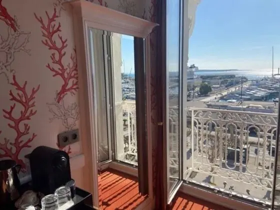 Superior Tek Büyük veya İki Ayrı Yataklı Oda, Deniz Manzaralı