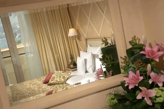 Superior Tek Büyük veya İki Ayrı Yataklı Oda, Balkon, Deniz Manzaralı