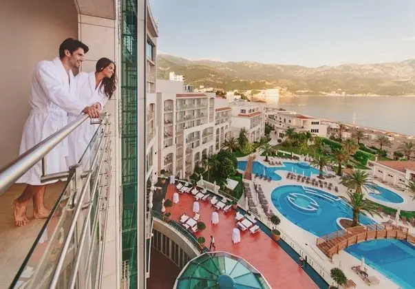 Superior Tek Büyük veya İki Ayrı Yataklı Oda, Balkon, Deniz Manzaralı