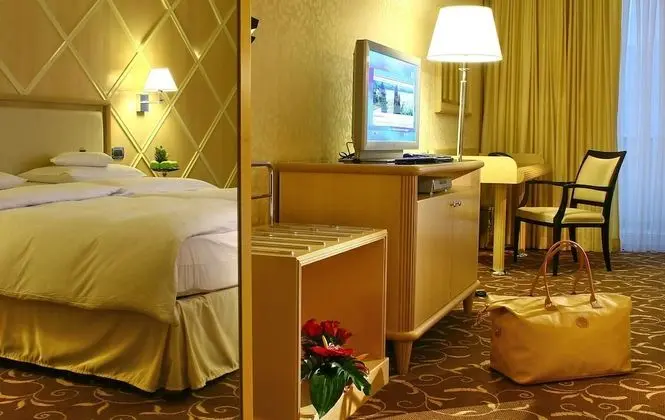 Superior Tek Büyük veya İki Ayrı Yataklı Oda, Balkon, Deniz Manzaralı