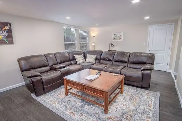 Ev (4 Bedrooms)