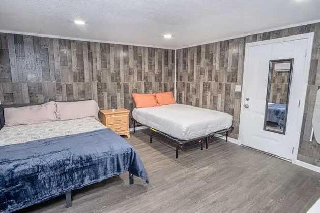 Ev (4 Bedrooms)