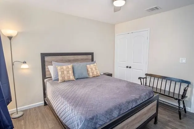 Ev (4 Bedrooms)