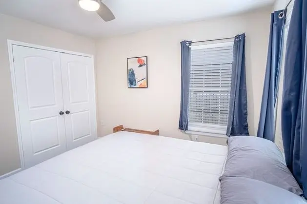 Ev (4 Bedrooms)