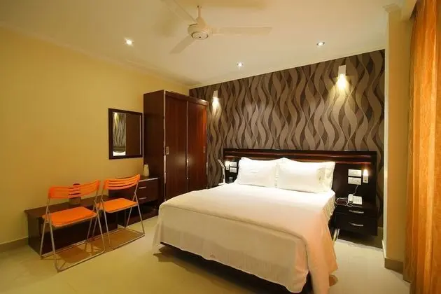Luxury Oda