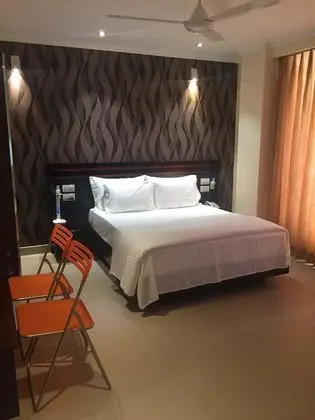 Luxury Oda