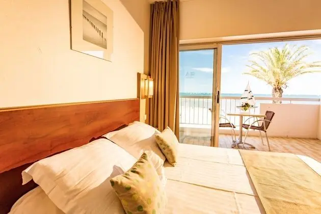 Superior Tek Büyük Yataklı Oda, Balkon, Deniz Manzaralı