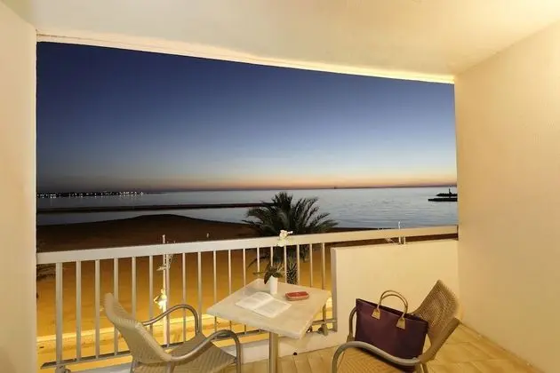 Superior Tek Büyük Yataklı Oda, Balkon, Deniz Manzaralı