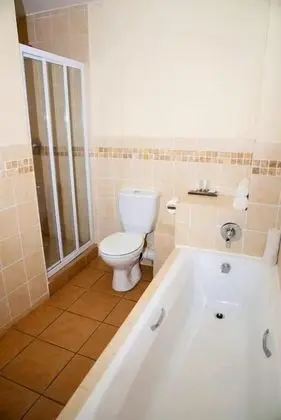 Süit, 3 Yatak Odası (2 Double Beds and 2 Single Beds)