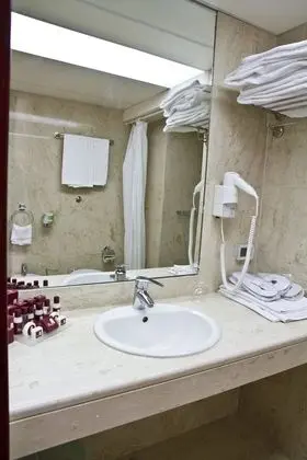Family Üç Kişilik Oda, 1 Yatak Odası, Sigara İçilmez, Bahçe Manzaralı