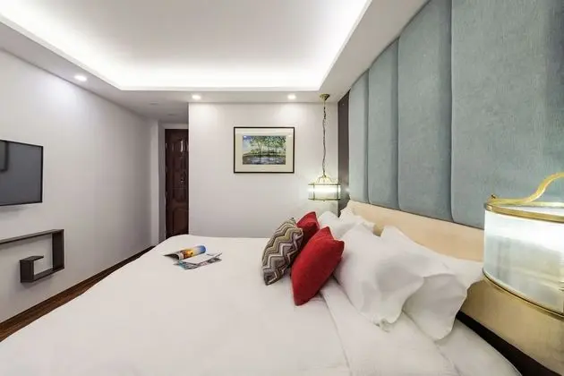 Deluxe Tek Büyük Yataklı Oda