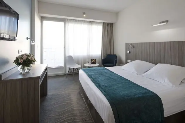 Premium Tek Büyük Yataklı Oda