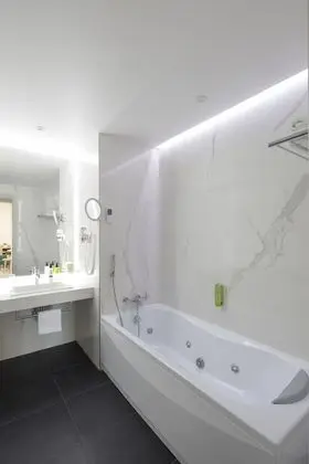 Premium Tek Büyük Yataklı Oda