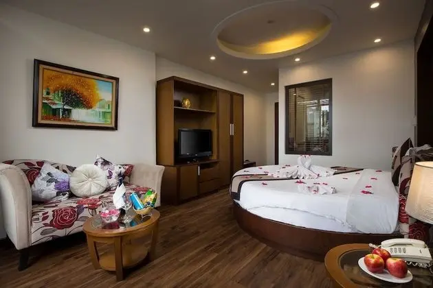 Junior Süit, 1 En Büyük (King) Boy Yatak, Balkon, Şehir Manzaralı