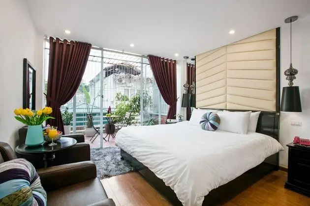Junior Süit, 1 En Büyük (King) Boy Yatak, Balkon, Şehir Manzaralı