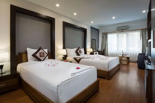 Süit, Birden Çok Yatak, Şehir Manzaralı (1 Double 1 Single Bed and 1 Sofa)