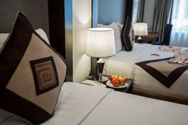 Süit, Birden Çok Yatak, Şehir Manzaralı (1 Double 1 Single Bed and 1 Sofa)