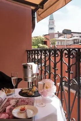 Presidential Suite (Suite Temptation)