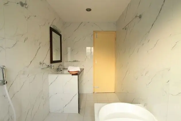 Deluxe Tek Büyük veya İki Ayrı Yataklı Oda, Engellilere Uygun, Dağ Manzaralı