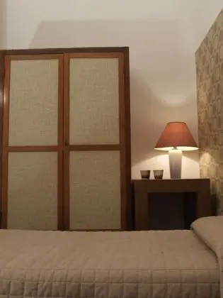 İki Ayrı Yataklı Oda, 2 Tek Kişilik Yatak, Ortak Banyo