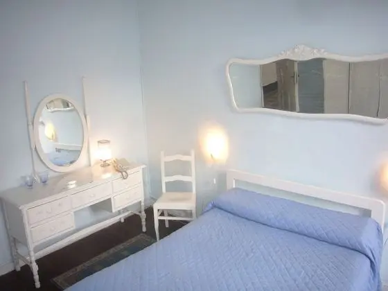 Tek Büyük Yataklı Oda, Ortak Banyo