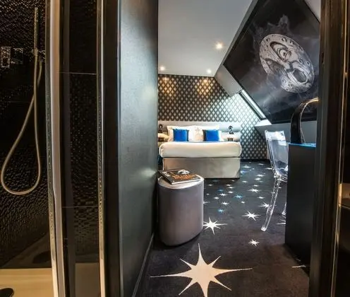 Standard Tek Büyük Yataklı Oda