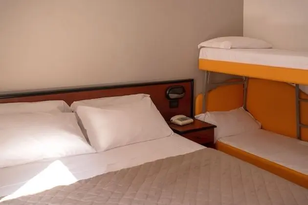 Standard Dört Kişilik Oda