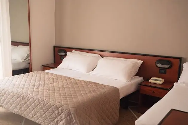 Standard Üç Kişilik Oda