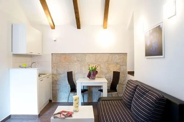 Stüdyo Süit, Balkon