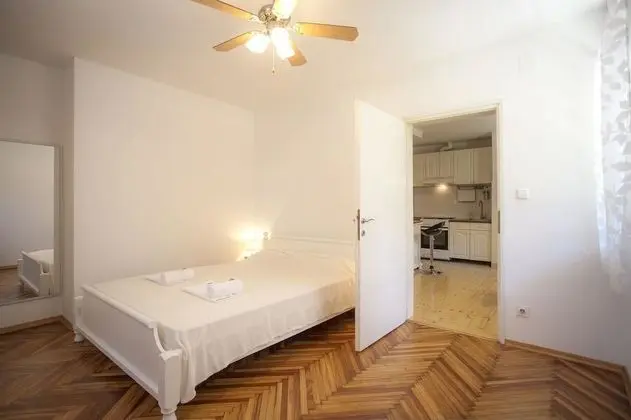 Traditional Apart Daire, Birden Çok Yatak, Şehir Manzaralı