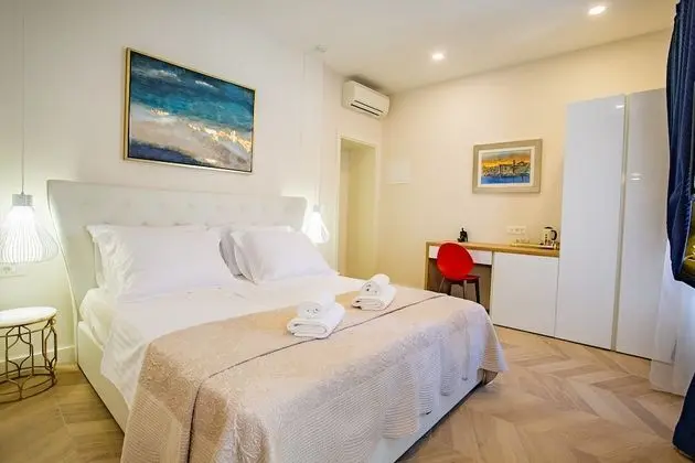 City Tek Büyük Yataklı Oda, 1 En Büyük (King) Boy Yatak (1)