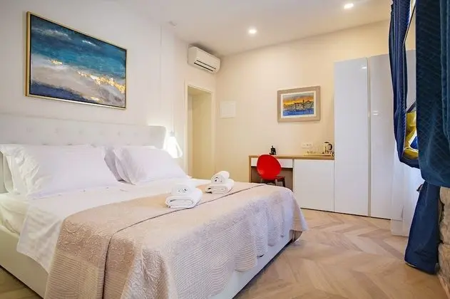 City Tek Büyük Yataklı Oda, 1 En Büyük (King) Boy Yatak (1)