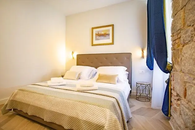 City Tek Büyük Yataklı Oda, 1 En Büyük (King) Boy Yatak (2)