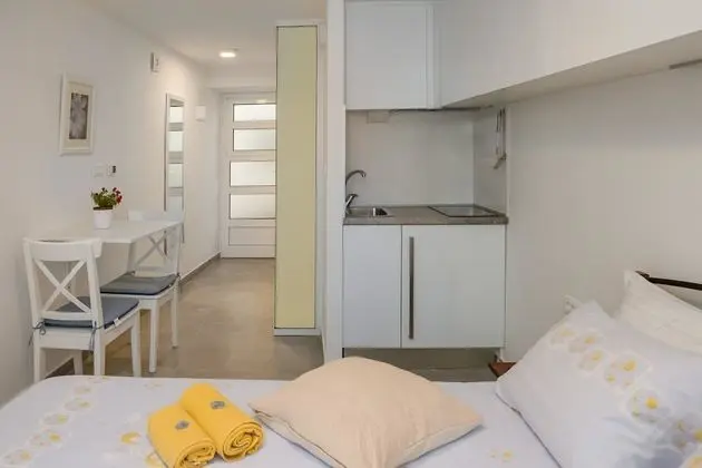 Tek Büyük Yataklı Oda