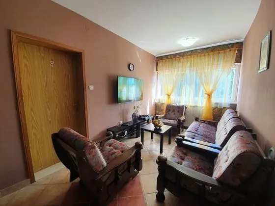 Villa (Four-Bedroom Apartment with Private P)