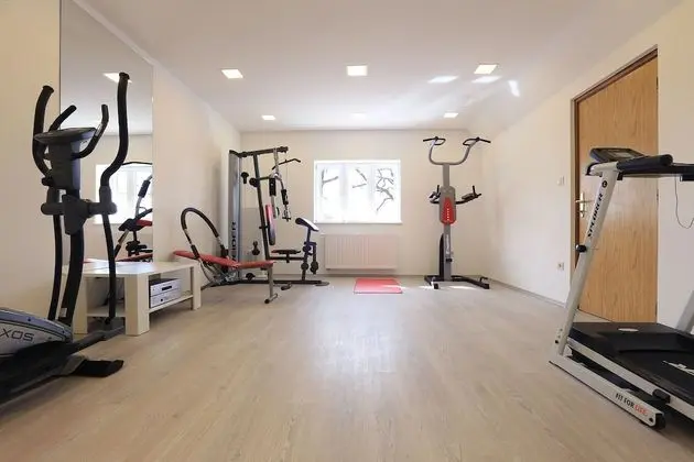 Villa (Four-Bedroom Apartment with Private P)